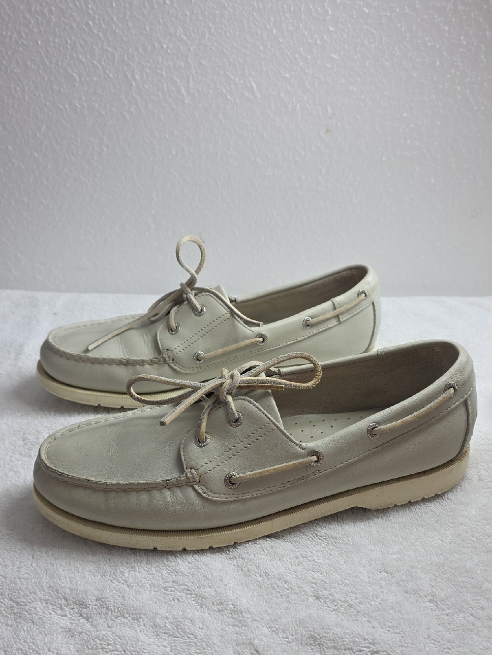 Classic Men's 12  Boat Deck Shoes in Off-White/ Gray  VGUC LEATHER